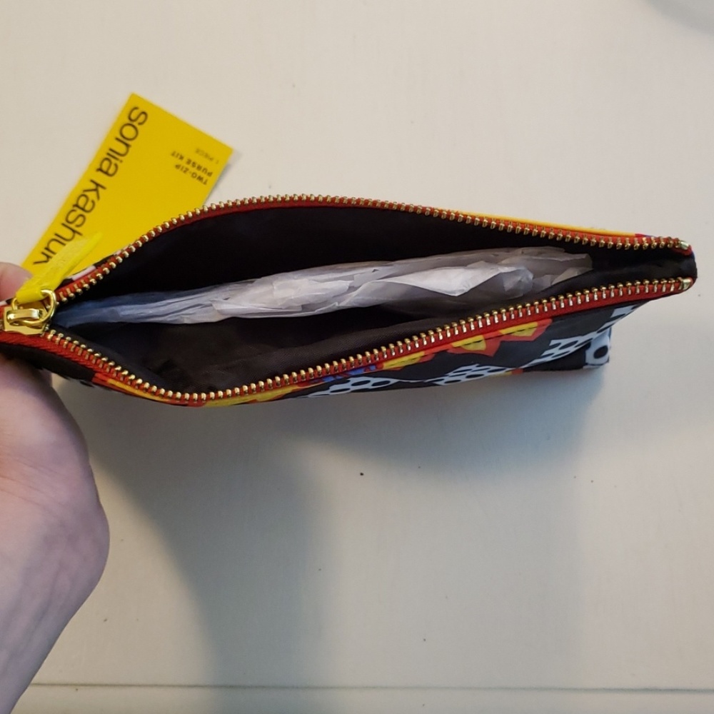 Patterned purse - Picture 4 of 4